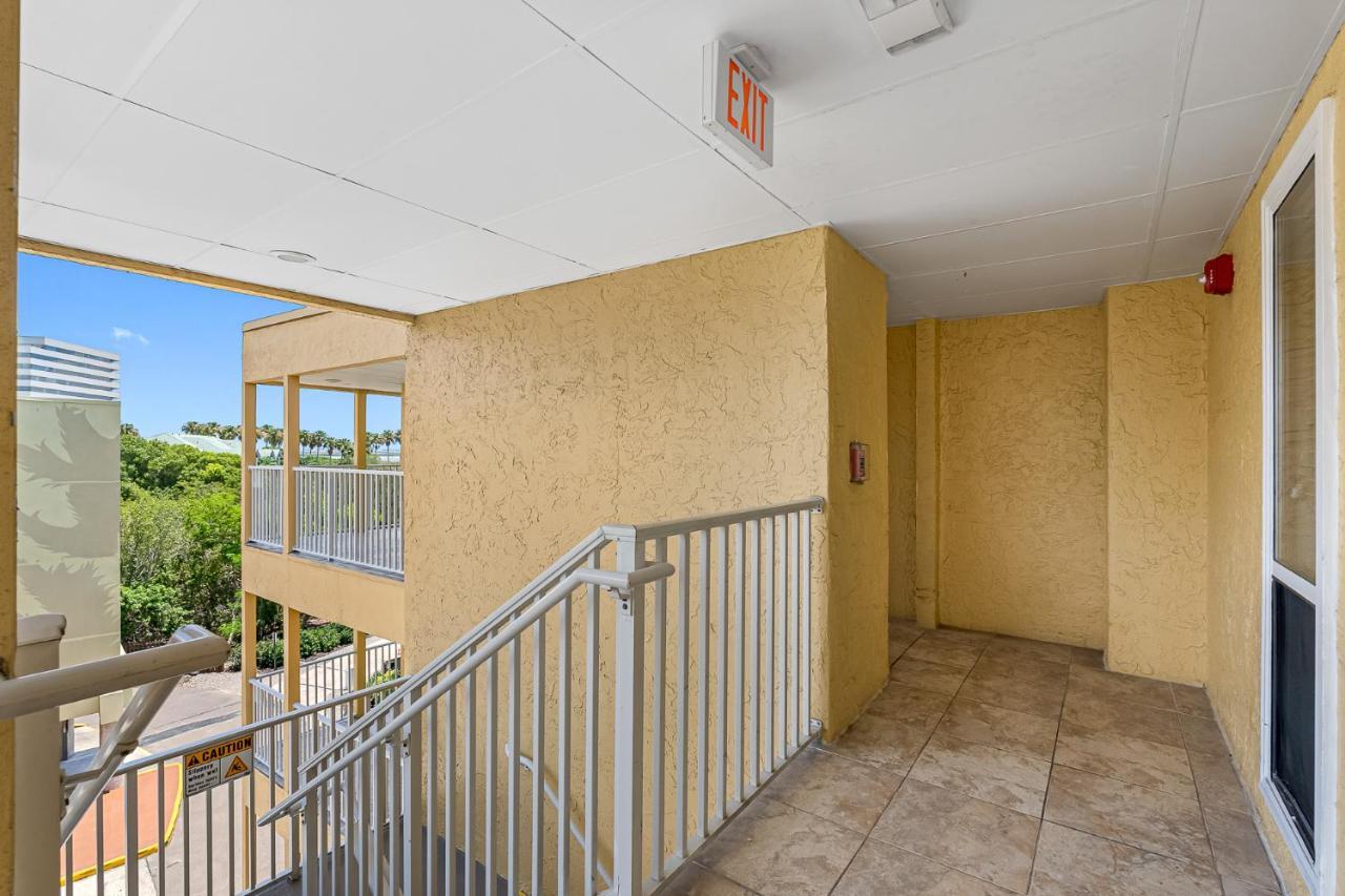 Wake Up To The Ocean Breeze - Enjoy Amazing Views Villa Tampa Exterior photo